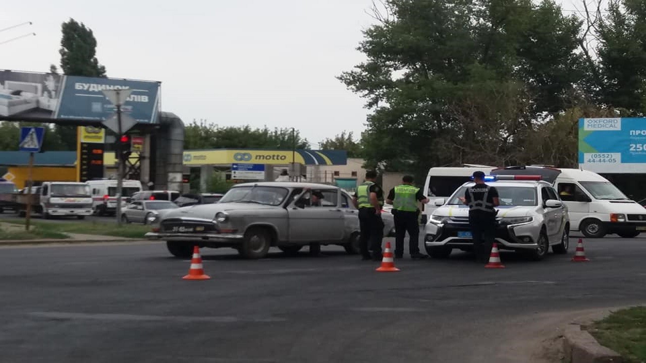 91-річний херсонський водій збив 81-річну жінку (ФОТО)