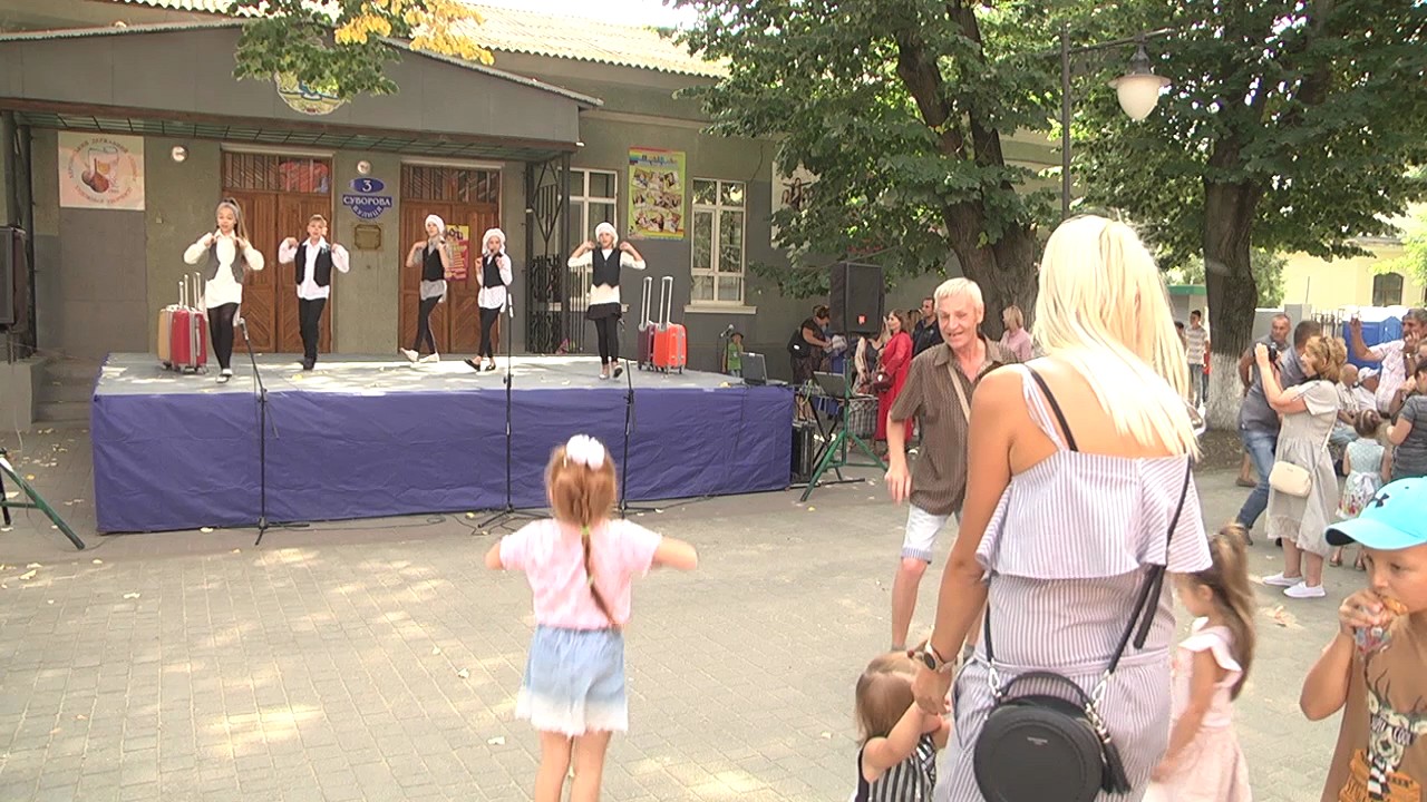 На Суворова у Херсоні відбулися одразу два фестивалі (ВІДЕО)