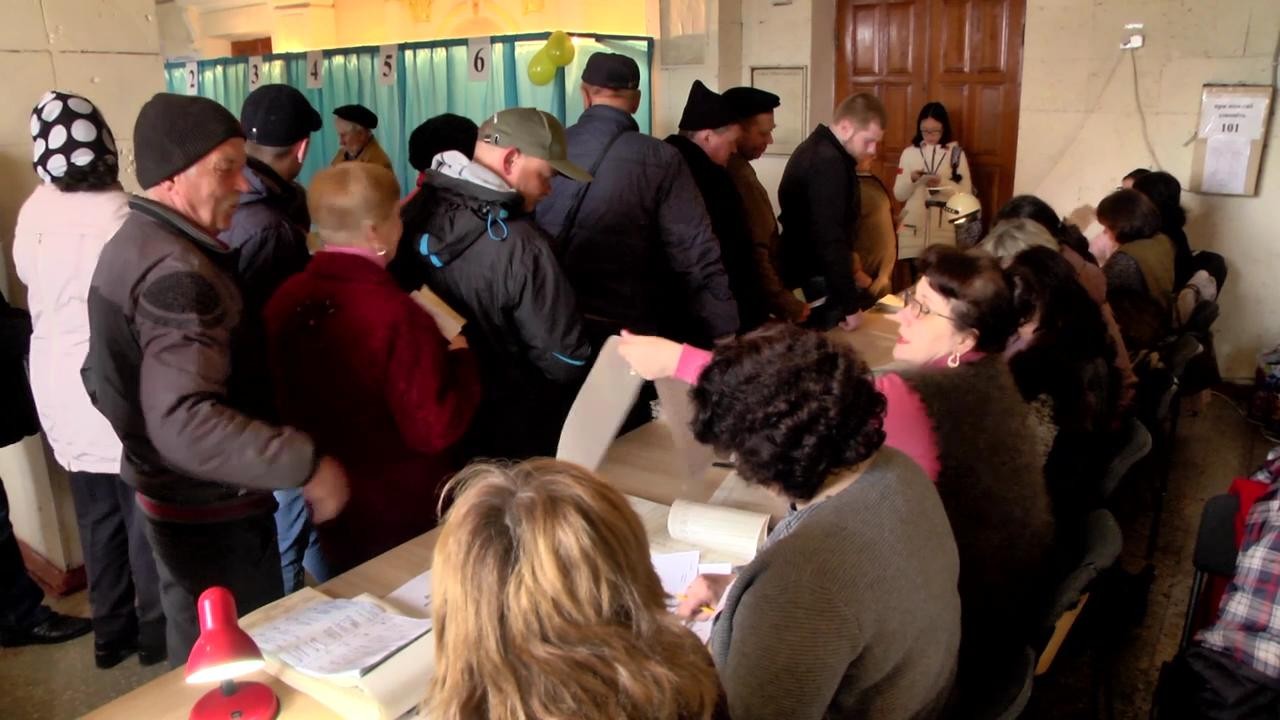 Як на Херсонщині голосували жителі анексованого Криму (ВІДЕО)